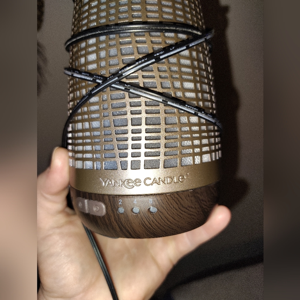 Yankee Candle Sleep Diffuser - Picture 3 of 6
